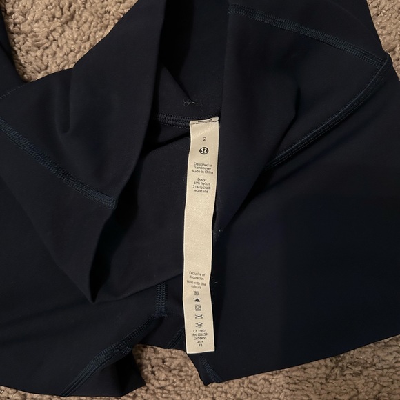 lululemon navy leggings size 2 (ankle length) - Picture 5 of 5